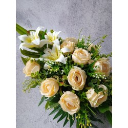 Komplet nagrobny – białe lilie i pastelowo żółte róże | elegancka kompozycja