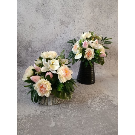 Kompozycja nagrobna na drewnianej podstawie | Bukiet do wazonu