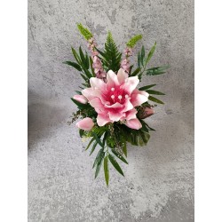 Kompozycja nagrobna serce | Różowe magnolie i tulipany