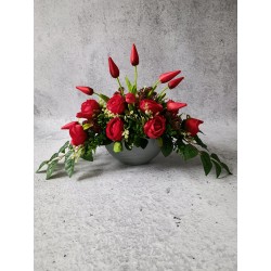 Komplet nagrobny czerwony – róże i tulipany | kompozycja na płytę