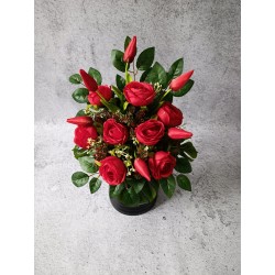 Komplet nagrobny czerwony – róże i tulipany | kompozycja na płytę