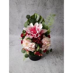 Duża kompozycja nagrobna w koszu wiklinowym + bukiet | magnolie, hortensje, róże