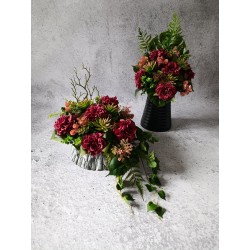 Komplet nagrobny bordo – elegancka kompozycja na płytę i bukiet